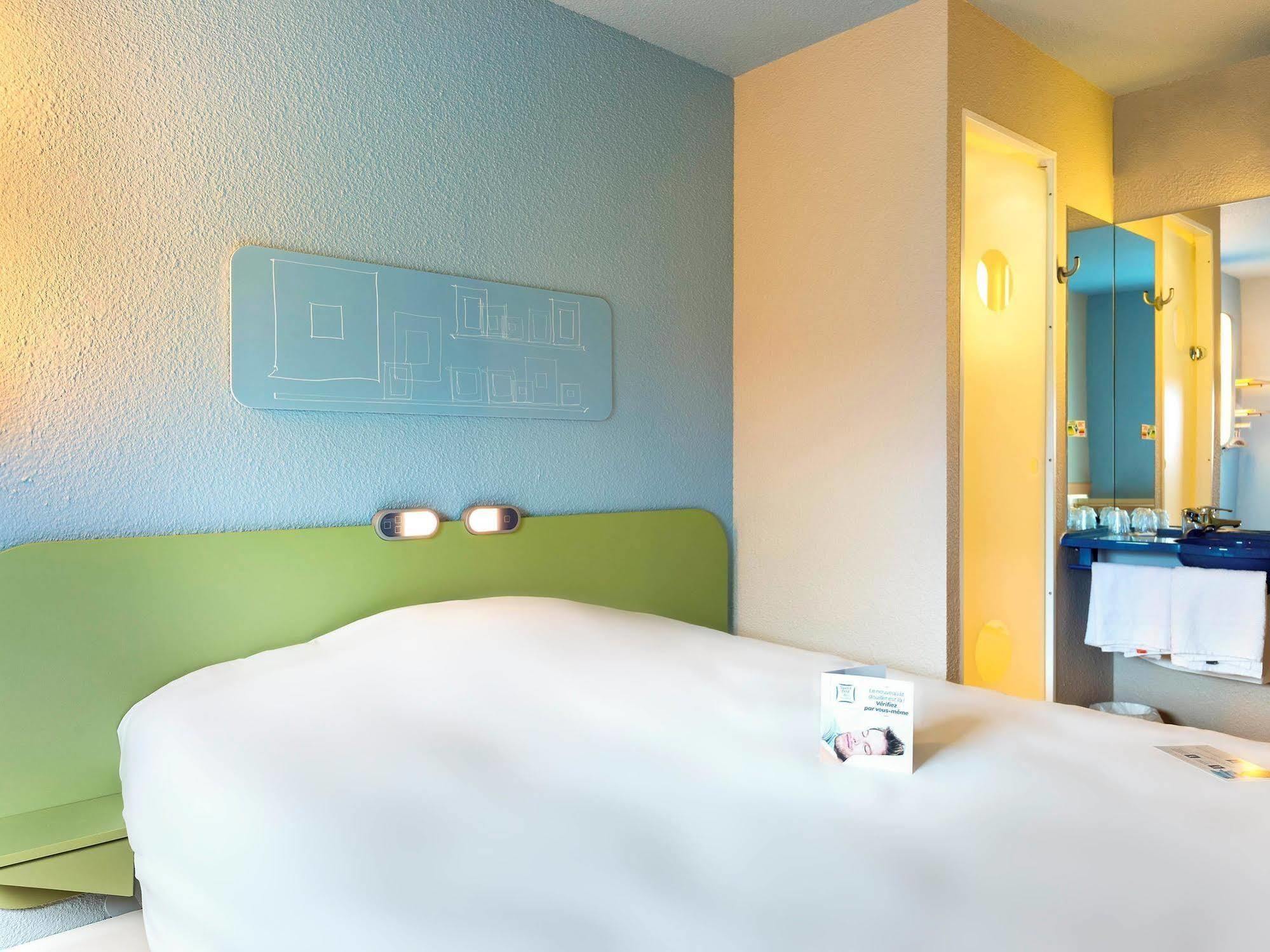 Ibis Budget La Roche Sur Yon Vendespace Mouilleron-le-Captif Εξωτερικό φωτογραφία